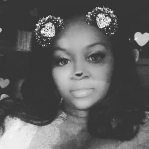 Meet your Posher, Angela